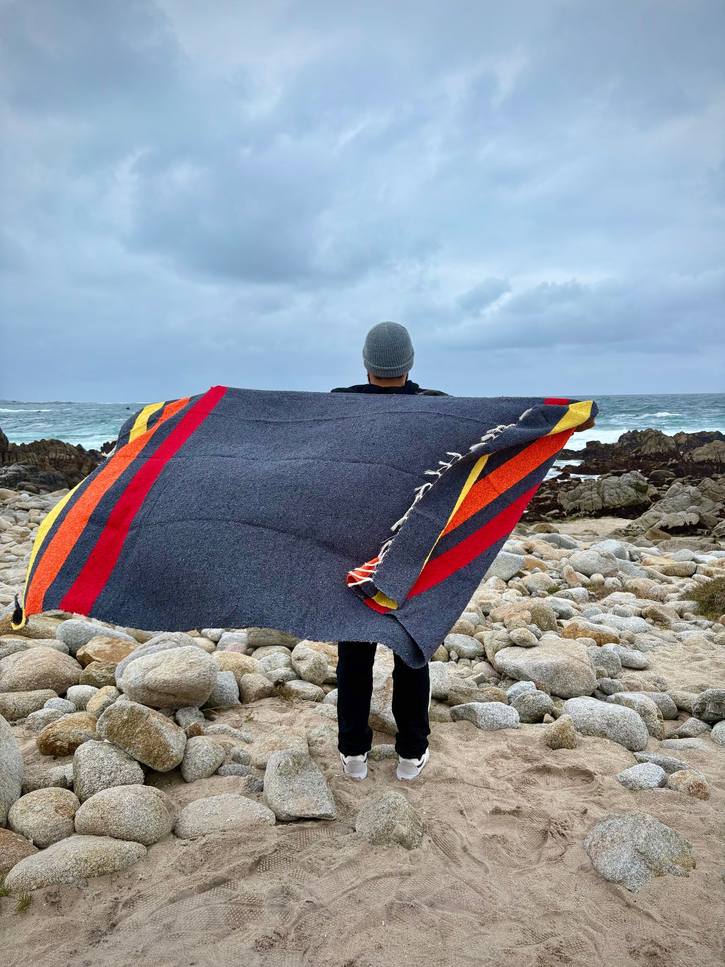 Trail Blanket (Charcoal)